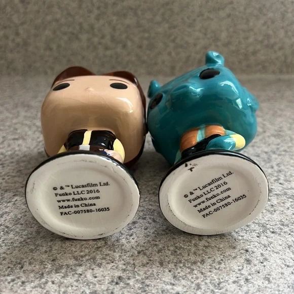 FUNKO POP HOME STAR WARS SALT AND PEPPER SHAKERS HAN SOLO AND GREEDO - Picture 4 of 7